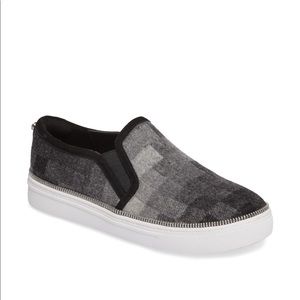 botkier Womens Harper Slip On Fashion Sneakers